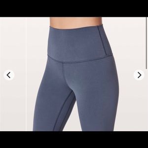 Lululemon flattering leggings align crop.